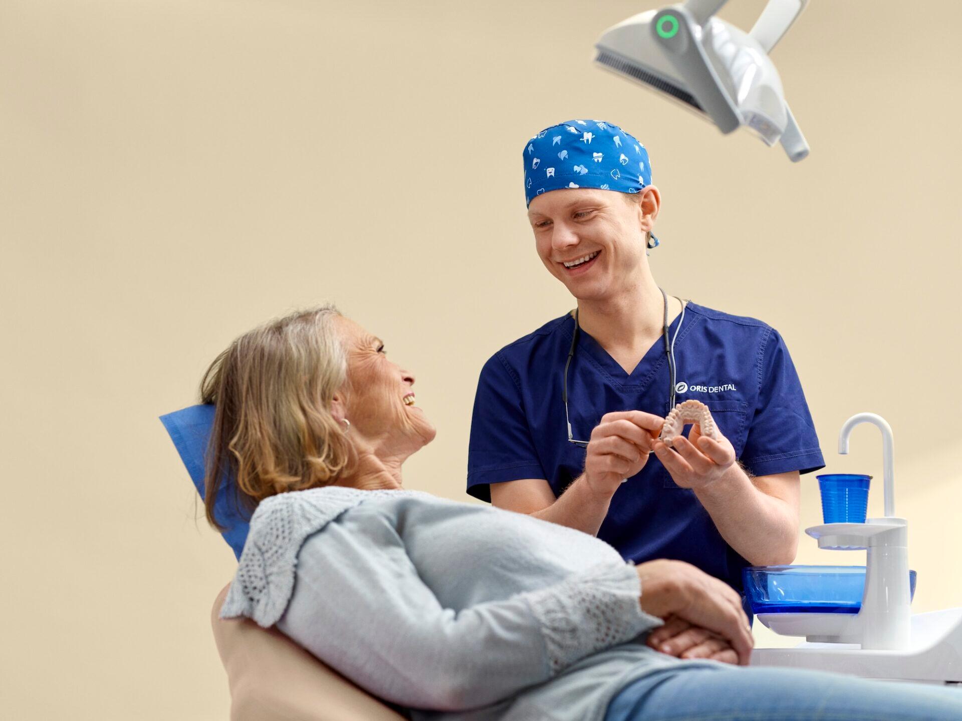 Tannlege med pasient