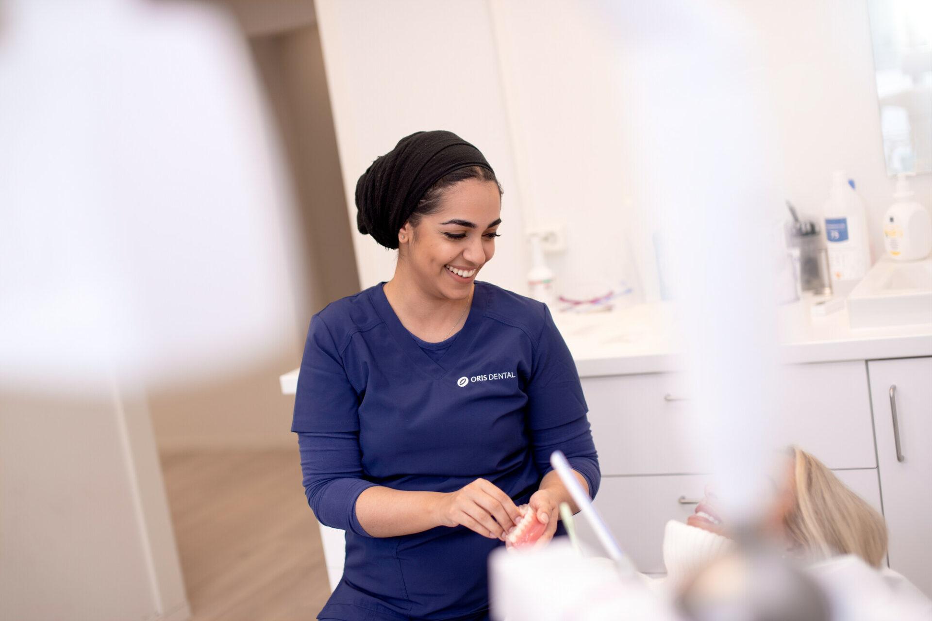 tannlege behandler pasient