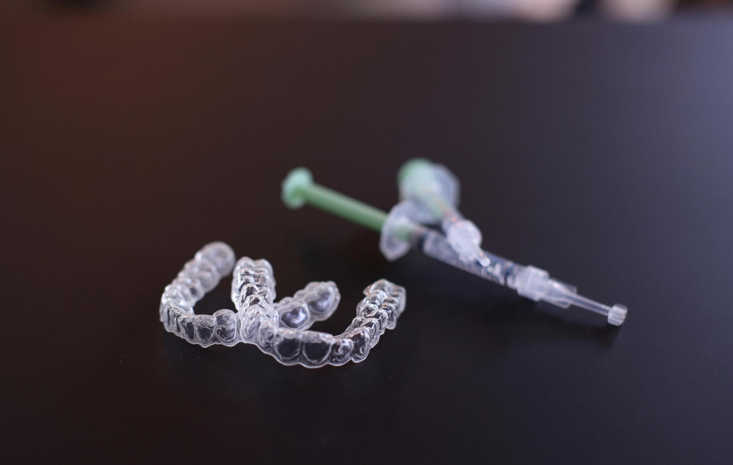 Blekeskinner for tannbleking som fås kjøpt hos tannlege ved Oris Dental.