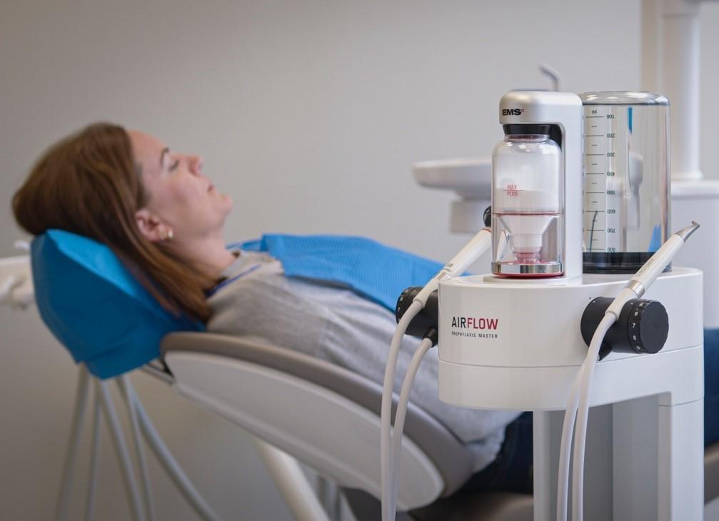 Behandling med Aiflow hos Oris Dental